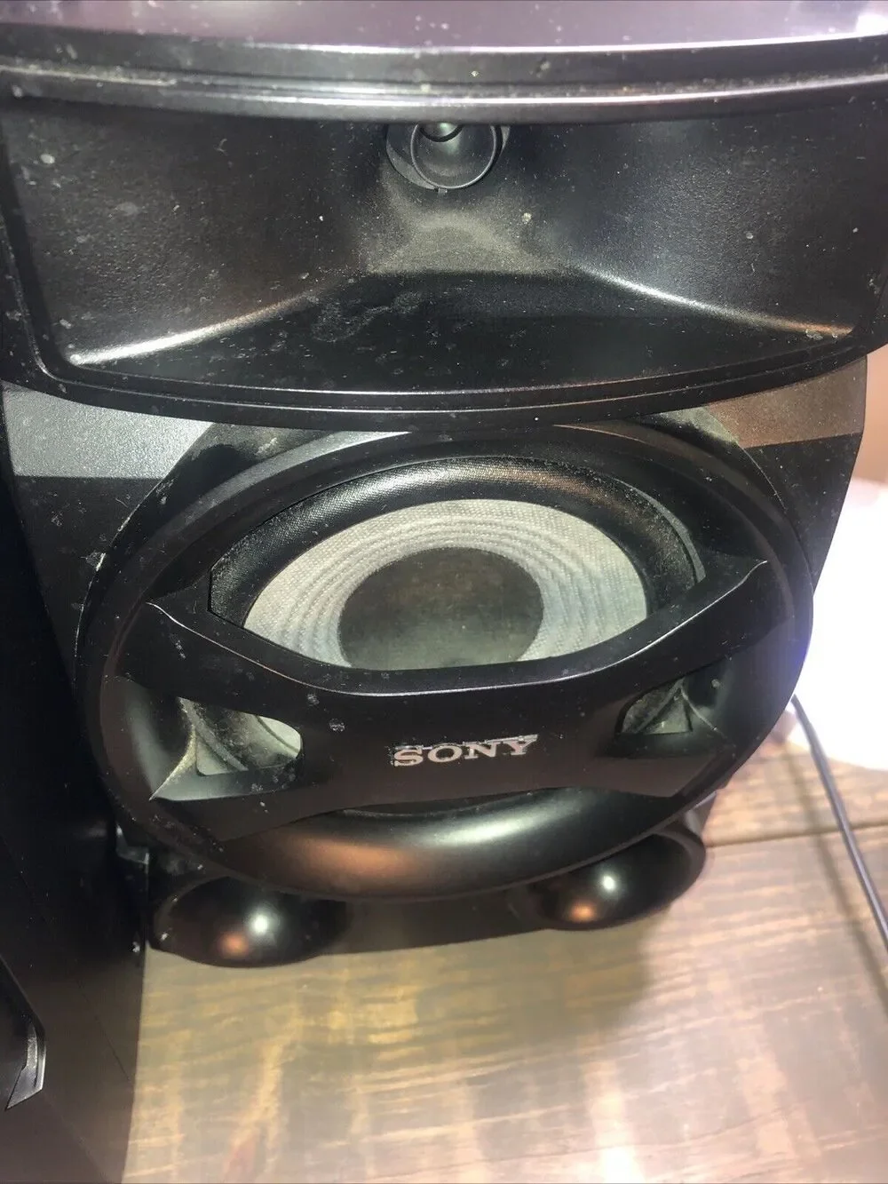 Sony Stereo Boombox Model HCD-EC691 CD/Radio/Ipod 30 Pin- MP3- Bass READ DESCRIP